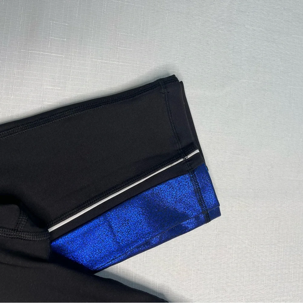 Brand new Gottex medium‎ Black and Blue Leggings